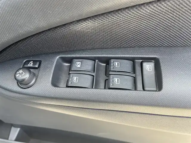 ダイハツ ムーヴ カスタム X LTD SA 長崎県 2013(平25)年 10.1万km タングステングレーM (株)IDOMが運営する【じしゃロン長崎店】の自社ローン専用車両になりますこちらは現金またはオートローンご利用時の価格です。自社ローンご希望の方は別途その旨お申付け下さい/・プッシュスタート/・ワンセグテレビ/・バックカメラ/・衝突軽減システム/・アイドリングストップ/・純正フロアマット/・純正アルミホイル