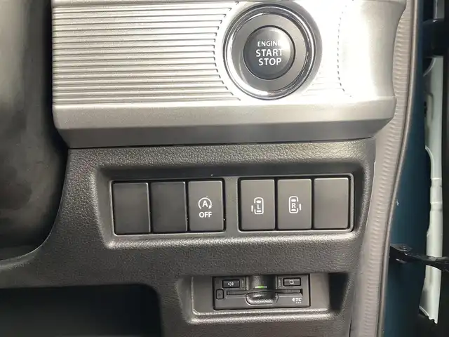 スズキ スペーシア ギア HYBRID XZターボ 京都府 2022(令4)年 0.8万km デニムブルー ガンメタリック 2トーン  ワンオーナー/ 登録時走行距離　7183キロ/ コネクトナビ　フルセグ/ 全方位カメラ/ CDデッキ/ BTオーディオ/ USBポート2ケ/ ヘッドアップディスプレイ/ 前席シートヒーター/ ビルトインETC/ ルーフレール/ 両側パワースライドドア/ 社外ミラー型ドラレコ　リアカメラあり/ ルーフレール/ 純正14インチアルミ/ 保証書　取説　スペアキーあり