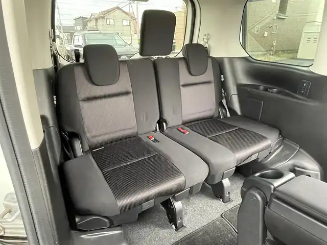 日産 セレナ ハイウェイスター 道央・札幌 2017(平29)年 11.4万km ブリリアントホワイトパール ４WD/ワンオーナー/純正ディーラーOPナビ/CD/DVD/BT/フルセグ/横滑り防止装置/クルーズコントロール/バックカメラ/ビルトインETC/ドライブレコーダー/アイドリングストップ/ECOMODE/両側パワースライドドア/革巻きステアリング/ステアリングリモコン/プッシュスタート/スマートキー/LEDヘッドライト/オートライト/フォグランプ/電動格納ミラー/ウィンカーミラー/純正フロアマット/ドアバイザー