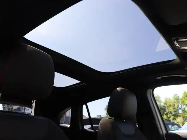 メルセデス・ベンツ ＧＬＡ２００ｄ 4マチック AMGライン 長野県 2020(令2)年 9.9万km イリジウムシルバー 当店買取車両 /ヘッドライトプロテクションフィルム /パノラミックスライディングルーフ/アンビエントライト /レーダーセーフティパッケージ　/全方位カメラ /パワーシート/シートヒーター /ドラレコ　/2.0ETC /ナビ /TV /PBドア