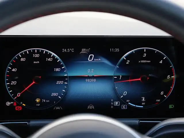 メルセデス・ベンツ ＧＬＡ２００ｄ 4マチック AMGライン 長野県 2020(令2)年 9.9万km イリジウムシルバー 当店買取車両 /ヘッドライトプロテクションフィルム /パノラミックスライディングルーフ/アンビエントライト /レーダーセーフティパッケージ　/全方位カメラ /パワーシート/シートヒーター /ドラレコ　/2.0ETC /ナビ /TV /PBドア