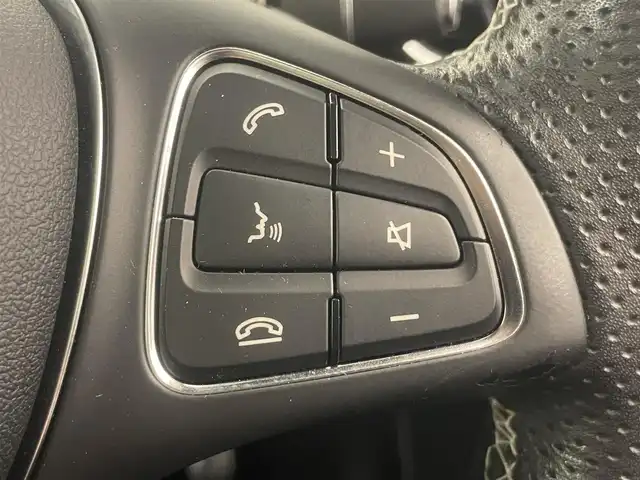 メルセデス・ベンツ ＣＬＡ２２０ 4MATIC 岡山県 2018(平30)年 3.2万km コスモスブラック レーダーセーフティパッケージ/プレミアムパッケージ/純正ナビ/バックカメラ/ESP/オートワイパー/オートライト/アクティブブレーキアシスト/アテンションアシスト/ブラインドスポット/レーンキープアシスト/アイドリングストップ/PRE　SAFE/harman kardonオーディオシステム/シートヒーター/パノラミックスライディングルーフ/アンビエントライト/ETC