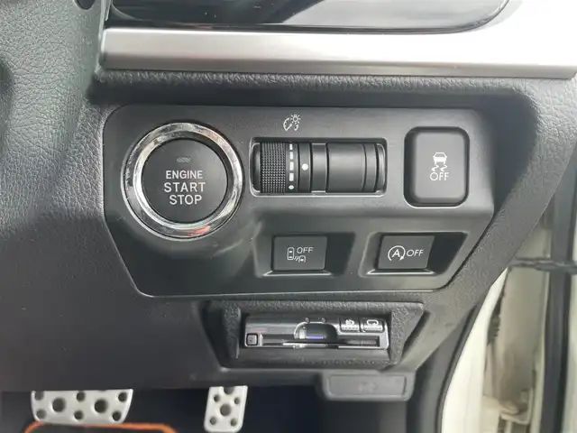 スバル インプレッサ ＸＶ 2．0i－L アイサイト 富山県 2016(平28)年 9万km クリスタルホワイトP ７インチナビ／/フルセグＴＶ／/Ｂｌｕｅｔｏｏｔｈ／/ＤＶＤ再生／/Ｂカメラ／/ビルトインＥＴＣ／/スマートキー／/前席パワーシート／/ＨＩＤオートライト／/フォグライト／/ＳＴｉリアスポイラー／/プッシュスタートエンジン