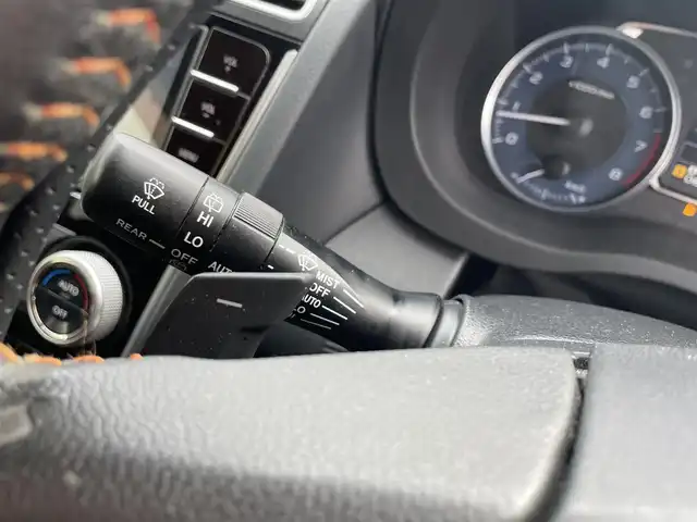 スバル インプレッサ ＸＶ 2．0i－L アイサイト 富山県 2016(平28)年 9万km クリスタルホワイトP ７インチナビ／/フルセグＴＶ／/Ｂｌｕｅｔｏｏｔｈ／/ＤＶＤ再生／/Ｂカメラ／/ビルトインＥＴＣ／/スマートキー／/前席パワーシート／/ＨＩＤオートライト／/フォグライト／/ＳＴｉリアスポイラー／/プッシュスタートエンジン