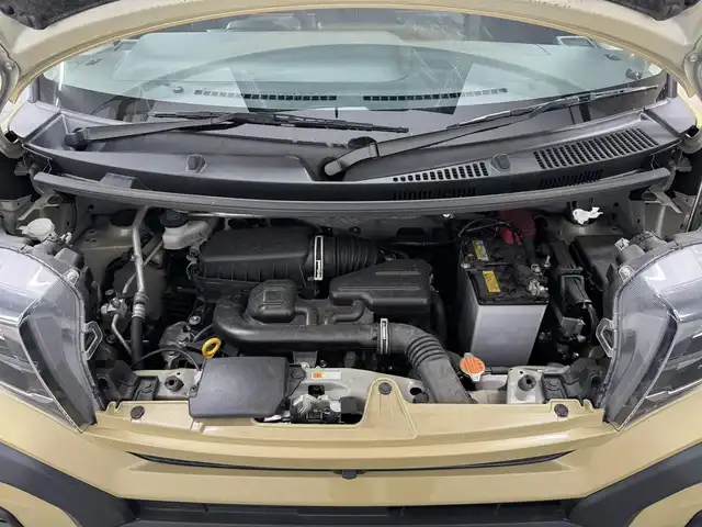 ダイハツ タント ファンクロス 三重県 2023(令5)年 1.7万km ブラックマイカメタリック/サンドベージュメタリック ガソリン/FF/インパネCVT/ストラーダ 7インチ ワイドナビ CN-R300WD/（FM/AM/CD/DVD/iPod/USB/MEMORY MUSIC/SD/TV/VTR/HDMI）/【OP】パノラマモニター/両側パワースライドドア（開閉予約機能付）/スマートアシスト/・衝突回避支援ブレーキ機能（対車両・対歩行者（昼夜））/・衝突警報機能（対車両・対歩行者（昼夜）/・ブレーキ制御付誤発進抑制機能（前方・後方）/・車線逸脱抑制制御機能/・車線逸脱警報機能/・路側逸脱警報機能/・ふらつき警報/・コーナーセンサー（フロント2個／リヤ4個）/・標識認識機能（進入禁止/最高速度/一時停止）/など/装備/・シートヒーター（D/N）/・ルーフレール/・オートエアコン/・電子パーキングブレーキ&ブレーキホールド機能/・オートライト/・LEDヘッドランプ/・LEDフロントフォグランプ/・プッシュスタート/・ステアリングスイッチ/・純正14inAW/・保/取/・スマートキーx1/など