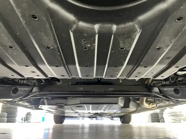 ホンダ フリード＋ G 滋賀県 2023(令5)年 0.6万km プラチナホワイトパール 純正ナビ/バックカメラ/CD/DVD/Bluetooth/フルセグTV/ETC/ホンダセンシング/シートヒーター/両側パワースライドドア/LEDヘッドライト/プッシュスタート/スマートキー/衝突軽減ブレーキ