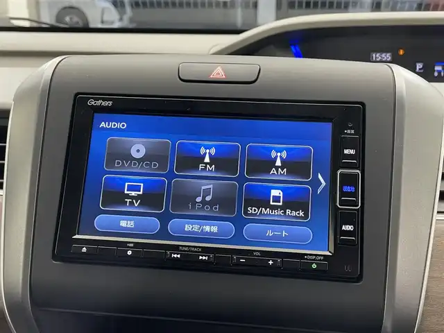 ホンダ フリード＋ G 滋賀県 2023(令5)年 0.6万km プラチナホワイトパール 純正ナビ/バックカメラ/CD/DVD/Bluetooth/フルセグTV/ETC/ホンダセンシング/シートヒーター/両側パワースライドドア/LEDヘッドライト/プッシュスタート/スマートキー/衝突軽減ブレーキ