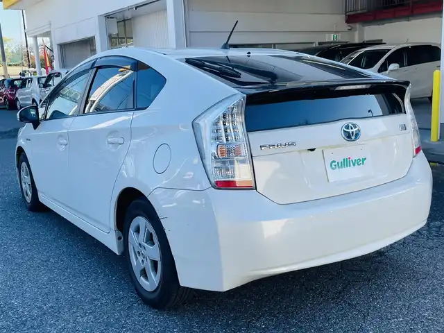 トヨタ プリウス S　LEDエディション 千葉県 2010(平22)年 10.4万km ホワイトパールクリスタルシャイン 純正HDDナビ（フルセグ/BT/DVD)/ETC/バックカメラ/LEDヘッドライト