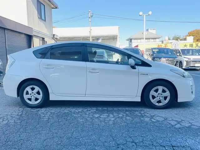 トヨタ プリウス S　LEDエディション 千葉県 2010(平22)年 10.4万km ホワイトパールクリスタルシャイン 純正HDDナビ（フルセグ/BT/DVD)/ETC/バックカメラ/LEDヘッドライト