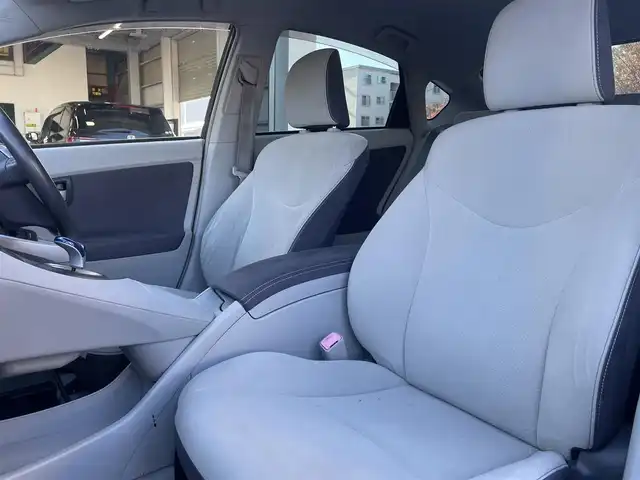 トヨタ プリウス S　LEDエディション 千葉県 2010(平22)年 10.4万km ホワイトパールクリスタルシャイン 純正HDDナビ（フルセグ/BT/DVD)/ETC/バックカメラ/LEDヘッドライト