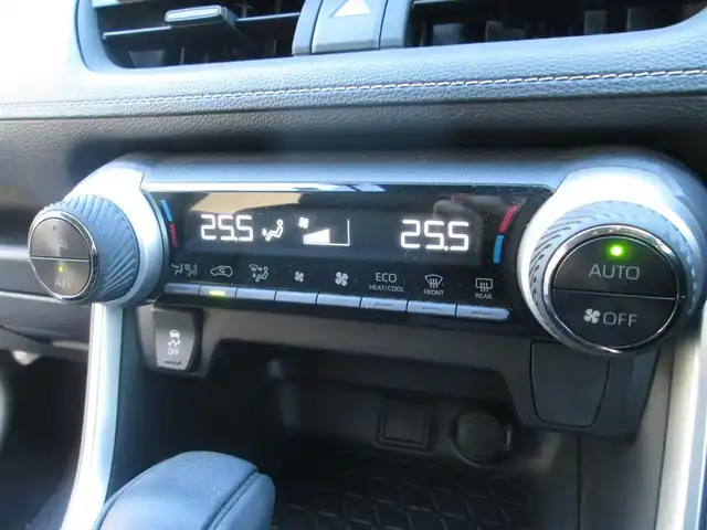 トヨタ ＲＡＶ４ ハイブリットX 千葉県 2020(令2)年 3.8万km センシュアルレッドマイカ ワンオーナー/4WD/純正SDナビ、フルセグTV/バックカメラ/純正オーディオ【DVD/CD/BT/SD】/LEDヘッドライト/Toyota Safety Sense/レーダークルーズコントロール/レーンキープアシスト/AC100V/TRDドアハンドルプロテクター/純正前方ドライブレコーダー/ビルトインETC/スペアキー/取扱説明書/ナビ取扱説明書/新車時保証書/トヨタ整備記録簿(R3/R4/R5/R6)