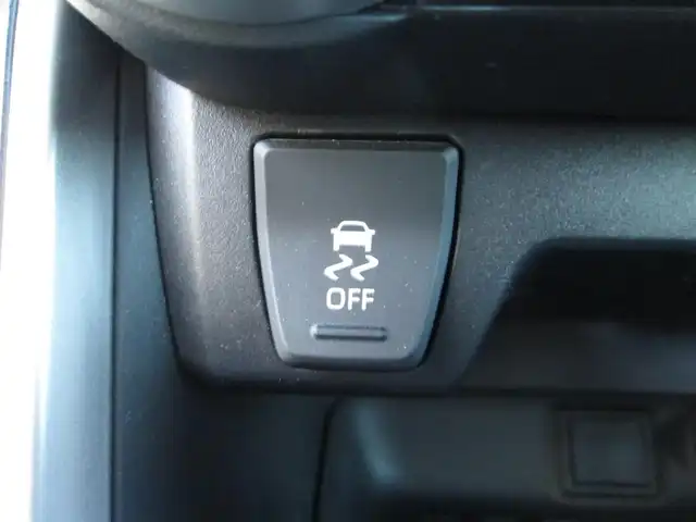 トヨタ ＲＡＶ４ ハイブリットX 千葉県 2020(令2)年 3.8万km センシュアルレッドマイカ ワンオーナー/4WD/純正SDナビ、フルセグTV/バックカメラ/純正オーディオ【DVD/CD/BT/SD】/LEDヘッドライト/Toyota Safety Sense/レーダークルーズコントロール/レーンキープアシスト/AC100V/TRDドアハンドルプロテクター/純正前方ドライブレコーダー/ビルトインETC/スペアキー/取扱説明書/ナビ取扱説明書/新車時保証書/トヨタ整備記録簿(R3/R4/R5/R6)