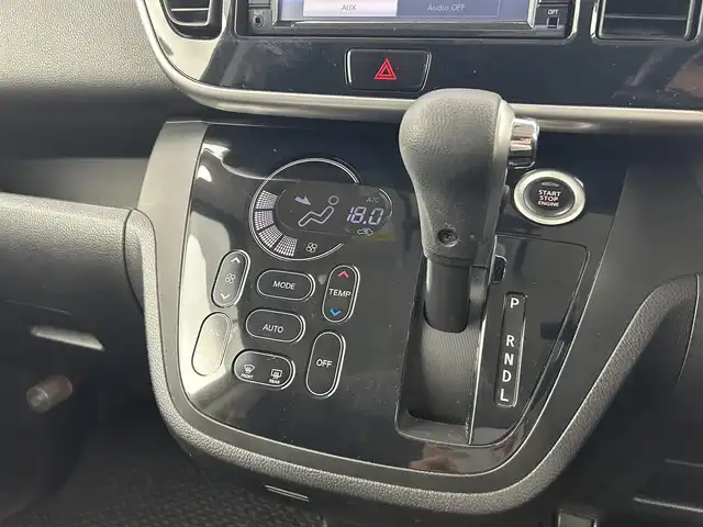 日産 デイズ ルークス ハイウェイスターターボ 千葉県 2014(平26)年 7.6万km アゼリアピンク 純正7インチSDナビ/CD DVD BT フルセグ/全方位カメラ/両側パワースライドドア/HIDオートライト/リヤシーリングファン/横滑り防止装置/後席サンシェード/ドアバイザー/プッシュスタート/スマートキー/ETC