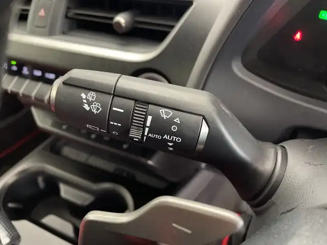 レクサス ＵＸ 250h Fスポーツ 鹿児島県 2020(令2)年 5.7万km グラファイトブラックガラスフレーク 純正メモリナビ/(B/CD/DVD/AM/FM/フルセグTV)/全方位カメラ/ブラインドスポットモニター/プリクラッシュセーフティ/ワイヤレス充電/オートマチックハイビーム/パワーバックドア/レーンキープアシスト/サンルーフ/前席シートヒーター/ステアリングヒーター/純正ドライブレコーダー/電動パーキングブレーキ/オートホールド/パドルシフト/前席パワーシート/前後コーナーセンサー/革巻ステアリング/純正18インチアルミホイール/純正フロアマット/純正LEDヘッドライト
