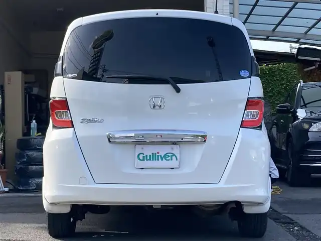 ホンダ フリード スパイク G プレミアムエディション 大分県 2016(平28)年 9.7万km ホワイトオーキッドパール ワンオーナー /両側パワースライドドア /社外15インチアルミホイール/オートライト/社外ドラレコ/純正ビルトインETC/ナビ/フルセグTV/Bluetooth/5月3日から5月7日までお休みの為、書類発送及び車両搬出は5月8日以降になります。