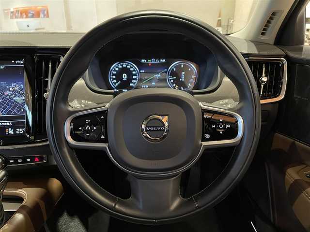 ボルボ Ｖ９０ クロスカントリー D4 AWD プロ 道央・札幌 2021(令3)年 3.8万km グレー インテリセーフ/・city　Safety・ACC・LKA・LCMA・BLIS・360°カメラ/・パイロットアシスト・フルアクティブハイビーム/haｒman/kardonサラウンド/ヘットアップディスプレイ/ナッパレザーシート/シートヒーター/シートベンチレーション/ステアリングヒーター/純正ＨＤＤナビ/フルセグＴＶ/パワーテールゲート