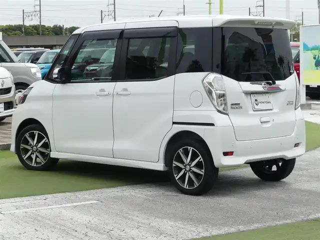 日産 デイズ ルークス HWS X Vセレクション 千葉県 2019(平31)年 3.8万km ホワイトパール エマージェンシーブレーキ/両側パワースライドドア/純正SDナビ/地デジTV/【BD/DVD/CD再生機能　Bluetooth接続】/アラウンドビューモニター/ドライブレコーダー（前後撮影）/革巻きステアリング/ステアリングスイッチ/ETC/LEDヘッドライト/フォグライト/ウインカーミラー/コーナーセンサー/純正15インチアルミホイル/インテリジェントキー