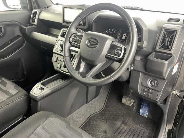 ダイハツ タフト G ターボ クロムベンチャー 福島県 2021(令3)年 2.6万km ブラックマイカメタリック パイオニアナビ/型番:AVIC-RW511/【Bluetooth/AM/FM/フルセグTV】/衝突軽減システム/・クリアランスソナー/・車線逸脱警報/・レーダークルーズコントロール/バックカメラ/ETC/前後ドライブレコーダー（DRV-MR450DC）/フロアマット/USB入力端子×2/オートライト/・オートハイビーム/LEDヘッドライト/フォグランプ/前席シートヒーター/スマートキー/・プッシュスタート/・スペアキー/スカイフィールトップ/ルーフレール