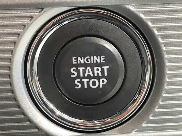 スズキ スペーシア ギア HYBRID XZ 愛知県 2021(令3)年 1万km ピュアホワイトP ディスプレイオーディオ　/（Bluetooth/ラジオ/USB/AppleCarPlay/AndroidAuto)/両側パワースライドドア　/デュアルセンサーブレーキサポート　/レーダークルーズコントロール　/ビルトインＥＴＣ　/シートヒーター　/LEDヘッドライト　/LEDフォグランプ/バックカメラ　/コーナーセンサー/レーンキープアシスト/横滑り防止/プッシュスタート/　　-スマートキー/後席サンバイザー