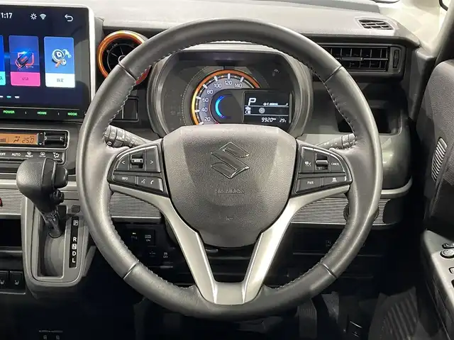 スズキ スペーシア ギア HYBRID XZ 愛知県 2021(令3)年 1万km ピュアホワイトP ディスプレイオーディオ　/（Bluetooth/ラジオ/USB/AppleCarPlay/AndroidAuto)/両側パワースライドドア　/デュアルセンサーブレーキサポート　/レーダークルーズコントロール　/ビルトインＥＴＣ　/シートヒーター　/LEDヘッドライト　/LEDフォグランプ/バックカメラ　/コーナーセンサー/レーンキープアシスト/横滑り防止/プッシュスタート/　　-スマートキー/後席サンバイザー