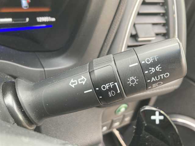 ホンダ ヴェゼル ハイブリッド Z 神奈川県 2014(平26)年 13万km ルーセブラックM (株)IDOMが運営する【じしゃロン焼津店】の自社ローン対象車両になります。こちらは現金ご利用時の価格です。自社ローンご希望の方は別途その旨お申付け下さい。/Carrozzeriaナビ(AVIC-ZH007)/FM/AM/CD/DVD/フルセグ/SD/Bluetooth/衝突軽減（シティブレーキアクティブシステム）/横滑り防止/クルーズコントロール/バックカメラ/ETC/パドルシフト/ステアリングリモコン/コンビシート/前席シートヒーター/LEDヘッドライト/オートライト/フォグランプ/ドアバイザー/社外シフトノブ/プッシュスタート/スマートキー/スペアキー１本/取説