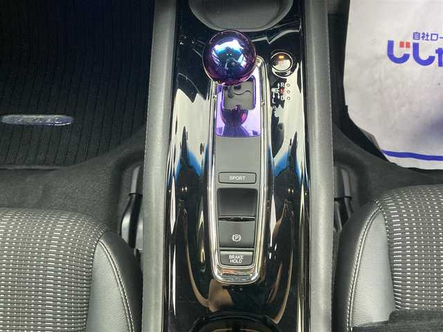 ホンダ ヴェゼル ハイブリッド Z 神奈川県 2014(平26)年 13万km ルーセブラックM (株)IDOMが運営する【じしゃロン焼津店】の自社ローン対象車両になります。こちらは現金ご利用時の価格です。自社ローンご希望の方は別途その旨お申付け下さい。/Carrozzeriaナビ(AVIC-ZH007)/FM/AM/CD/DVD/フルセグ/SD/Bluetooth/衝突軽減（シティブレーキアクティブシステム）/横滑り防止/クルーズコントロール/バックカメラ/ETC/パドルシフト/ステアリングリモコン/コンビシート/前席シートヒーター/LEDヘッドライト/オートライト/フォグランプ/ドアバイザー/社外シフトノブ/プッシュスタート/スマートキー/スペアキー１本/取説