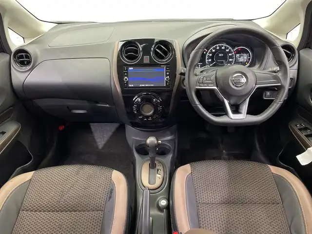 日産 ノート メダリスト 栃木県 2017(平29)年 2.1万km スーパーブラック 純正メモリナビ(MM517D-W)/(フルセグTV・Bluetooth・CD・DVD・SD)/全方位カメラ/バックカメラ/前方ドライブレコーダー/エマージェンシーブレーキ/前後コーナーセンサー/LEDヘッドライト/オートライト/ハーフレザーシート/ETC/アイドリングストップ/禁煙車/スマートキー/プッシュスタート/純正アルミホイール/純正フロアマット/ステアリングスイッチ