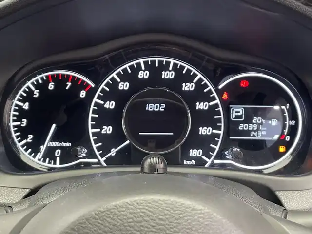 日産 ノート メダリスト 栃木県 2017(平29)年 2.1万km スーパーブラック 純正メモリナビ(MM517D-W)/(フルセグTV・Bluetooth・CD・DVD・SD)/全方位カメラ/バックカメラ/前方ドライブレコーダー/エマージェンシーブレーキ/前後コーナーセンサー/LEDヘッドライト/オートライト/ハーフレザーシート/ETC/アイドリングストップ/禁煙車/スマートキー/プッシュスタート/純正アルミホイール/純正フロアマット/ステアリングスイッチ