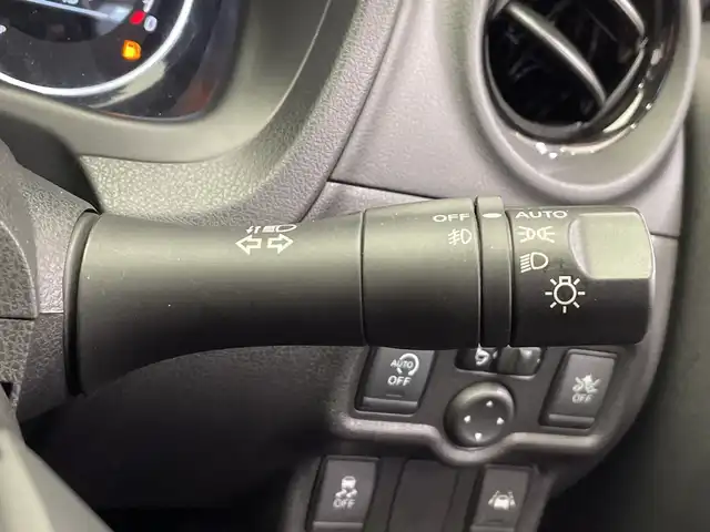 日産 ノート メダリスト 栃木県 2017(平29)年 2.1万km スーパーブラック 純正メモリナビ(MM517D-W)/(フルセグTV・Bluetooth・CD・DVD・SD)/全方位カメラ/バックカメラ/前方ドライブレコーダー/エマージェンシーブレーキ/前後コーナーセンサー/LEDヘッドライト/オートライト/ハーフレザーシート/ETC/アイドリングストップ/禁煙車/スマートキー/プッシュスタート/純正アルミホイール/純正フロアマット/ステアリングスイッチ