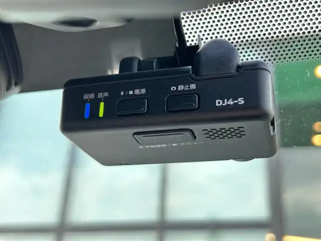 日産 ノート e－パワーオーテック 奈良県 2020(令2)年 3.3万km ブリリアントホワイトパール 社外9インチナビ　/フルセグ　/DVD　/Bluetooth　/USB入力端子　/ETC　/デジタルインナーミラー/全方位カメラ　/前後ドライブレコーダー　/追従型クルーズコントロール　/純正フロアマット　/純正アルミホイール　/オートLEDライト/衝突被害軽減ブレーキ/横滑り防止装置/車線逸脱警報/Wエアバッグ/ワンオーナー/保証書/取扱説明書