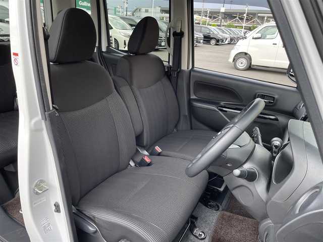 日産 デイズ ルークス ハイウェイスターX 東京都 2017(平29)年 5.8万km ホワイトパール アラウンドビューモニター/エマージェンシーブレーキ/アダプティブヘッドライト/両側パワースライドドア/アイドリングストップ/横滑り抑制機能/スマートキー/プッシュスタート/オートエアコン