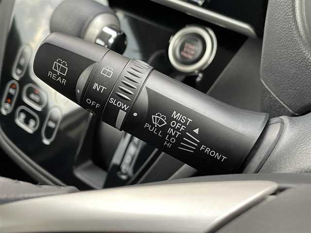 日産 デイズ ルークス ハイウェイスターX 東京都 2017(平29)年 5.8万km ホワイトパール アラウンドビューモニター/エマージェンシーブレーキ/アダプティブヘッドライト/両側パワースライドドア/アイドリングストップ/横滑り抑制機能/スマートキー/プッシュスタート/オートエアコン