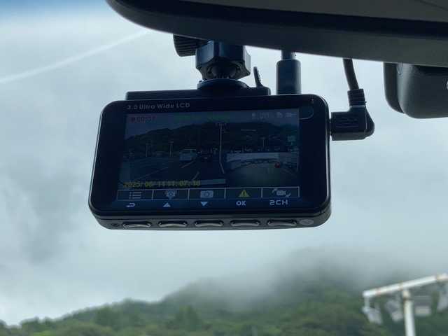 日産 エルグランド 250HWS S アーバンクロム 佐賀県 2018(平30)年 7.5万km ブリリアントホワイトパール 純正メーカーナビ/アラウンドビューモニター/両側パワースライドドア/マルチファンクションコンソール/クルーズコントロール/コーナーセンサー/ステアリングリモコン/ハーフレザーシート/オットマン/ETC/ドライブレコーダー/プッシュスタート/インテリジェントキー/HIDヘッドライト/フォグライト/純正アルミホイール