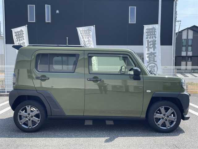 ダイハツ タフト G ターボ ダーククロムベンチャー 三重県 2023(令5)年 2.4万km フォレストカーキメタリック 登録時走行距離　23131ｋｍ/社外ディスプレイオーディオ/（FM/AM/TV/フルセグ/Bluetooth）/ドライブレコーダー（前）/シートヒーター（前席）/AUTOエアコン/ステアリングスイッチ/レーダークルコン/ブレーキホールド/アイドリングストップ/追突軽減システム/レーンキープアシスト/横滑り防止装置/コーナーセンサー/ABS/AUTOライト/電格ミラー/プッシュスタート/ドアバイザー
