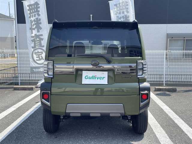 ダイハツ タフト G ターボ ダーククロムベンチャー 三重県 2023(令5)年 2.4万km フォレストカーキメタリック 登録時走行距離　23131ｋｍ/社外ディスプレイオーディオ/（FM/AM/TV/フルセグ/Bluetooth）/ドライブレコーダー（前）/シートヒーター（前席）/AUTOエアコン/ステアリングスイッチ/レーダークルコン/ブレーキホールド/アイドリングストップ/追突軽減システム/レーンキープアシスト/横滑り防止装置/コーナーセンサー/ABS/AUTOライト/電格ミラー/プッシュスタート/ドアバイザー