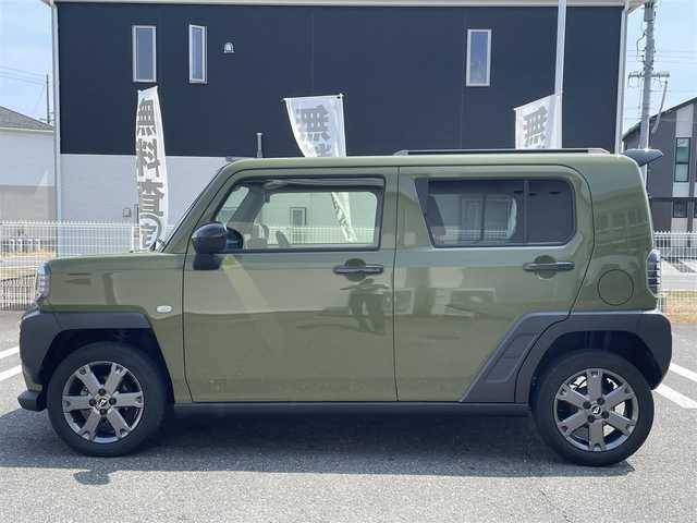 ダイハツ タフト G ターボ ダーククロムベンチャー 三重県 2023(令5)年 2.4万km フォレストカーキメタリック 登録時走行距離　23131ｋｍ/社外ディスプレイオーディオ/（FM/AM/TV/フルセグ/Bluetooth）/ドライブレコーダー（前）/シートヒーター（前席）/AUTOエアコン/ステアリングスイッチ/レーダークルコン/ブレーキホールド/アイドリングストップ/追突軽減システム/レーンキープアシスト/横滑り防止装置/コーナーセンサー/ABS/AUTOライト/電格ミラー/プッシュスタート/ドアバイザー