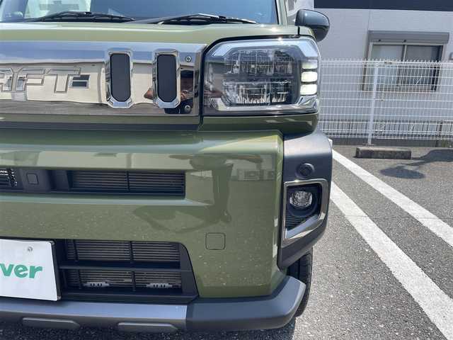ダイハツ タフト G ターボ ダーククロムベンチャー 三重県 2023(令5)年 2.4万km フォレストカーキメタリック 登録時走行距離　23131ｋｍ/社外ディスプレイオーディオ/（FM/AM/TV/フルセグ/Bluetooth）/ドライブレコーダー（前）/シートヒーター（前席）/AUTOエアコン/ステアリングスイッチ/レーダークルコン/ブレーキホールド/アイドリングストップ/追突軽減システム/レーンキープアシスト/横滑り防止装置/コーナーセンサー/ABS/AUTOライト/電格ミラー/プッシュスタート/ドアバイザー