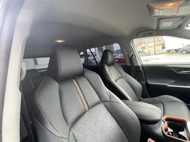 トヨタ ＲＡＶ４ アドベンチャー 愛知県 2020(令2)年 3.7万km Ｌグリーン ワンオーナー　/純正ＳＤナビ　/フルセグ　/バックカメラ　/ステアリングヒーター　/ベンチレーション　/シートヒーター　/バックカメラ　/ＩＣＳ　/ＬＤＡ　/ＡＨＢ　/レーダークルーズ　/Ｂｌｕｅｔｏｏｔｈ　/パワーシート