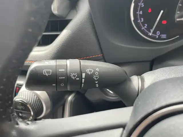 トヨタ ＲＡＶ４ アドベンチャー 愛知県 2020(令2)年 3.7万km Ｌグリーン ワンオーナー　/純正ＳＤナビ　/フルセグ　/バックカメラ　/ステアリングヒーター　/ベンチレーション　/シートヒーター　/バックカメラ　/ＩＣＳ　/ＬＤＡ　/ＡＨＢ　/レーダークルーズ　/Ｂｌｕｅｔｏｏｔｈ　/パワーシート