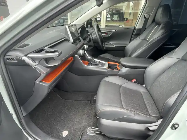 トヨタ ＲＡＶ４ アドベンチャー 愛知県 2020(令2)年 3.7万km Ｌグリーン ワンオーナー　/純正ＳＤナビ　/フルセグ　/バックカメラ　/ステアリングヒーター　/ベンチレーション　/シートヒーター　/バックカメラ　/ＩＣＳ　/ＬＤＡ　/ＡＨＢ　/レーダークルーズ　/Ｂｌｕｅｔｏｏｔｈ　/パワーシート