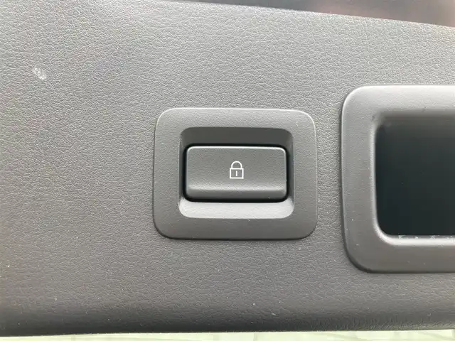 マツダ マツダ３ファストバック 15S ツーリング 静岡県 2020(令2)年 3.3万km ポリメタルグレーM i-ACTIVSENSE/純正SDナビ/　AM FM CD DVD Bluetooth USB HDMI/フルセグTV/ビルトインETC/LEDオートヘッドランプ/レーダークルーズコントロール/ヘッドアップディスプレイ/純正18インチアルミホイール/スマートキー2本/前後方クリアランスソナー/ワンオーナー/アラウンドビューモニター/前後方ドライブレコーダー
