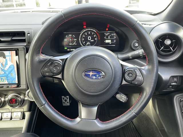 スバル ＢＲＺ S 大阪府 2023(令5)年 3.3万km パール 社外メモリナビ（MDV-M910HDL）/・FM/AM/Bluetooth/・フルセグテレビ/ETC/ドライブレコーダー/バックカメラ/クルーズコントロール/革巻きステアリング/ステアリングリモコン/シートヒーター（D席+N席）/LEDヘッドライト/オートライト/オートエアコン/スマートキー×2/プッシュスタートボタン/USBジャック/純正フロアマット/取扱説明書/ナビ取扱説明書/保証書