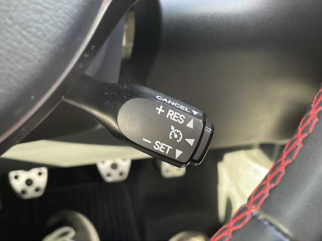 スバル ＢＲＺ S 大阪府 2023(令5)年 3.3万km パール 社外メモリナビ（MDV-M910HDL）/・FM/AM/Bluetooth/・フルセグテレビ/ETC/ドライブレコーダー/バックカメラ/クルーズコントロール/革巻きステアリング/ステアリングリモコン/シートヒーター（D席+N席）/LEDヘッドライト/オートライト/オートエアコン/スマートキー×2/プッシュスタートボタン/USBジャック/純正フロアマット/取扱説明書/ナビ取扱説明書/保証書