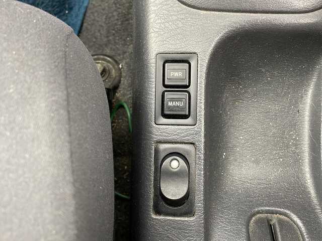 トヨタ カローラ GT 大阪府 1998(平10)年 17.3万km シルバーM CDユニット(MITSUBISHI/CDH77)/純正リアスポイラー/AAC/シガーライター/ハロゲンヘッドライト