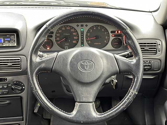 トヨタ カローラ GT 大阪府 1998(平10)年 17.3万km シルバーM CDユニット(MITSUBISHI/CDH77)/純正リアスポイラー/AAC/シガーライター/ハロゲンヘッドライト