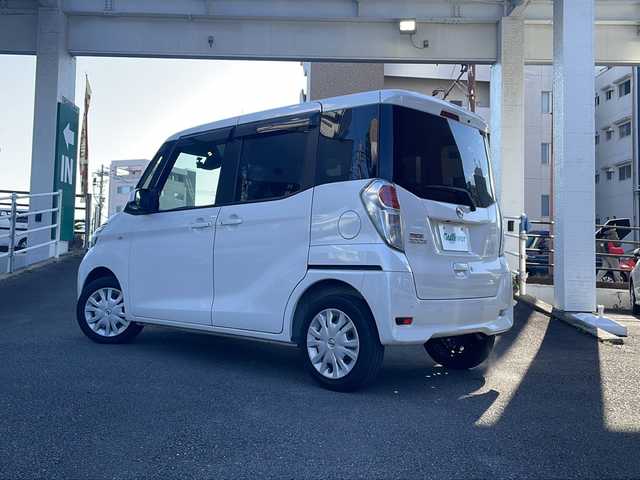 日産 デイズ ルークス X 宮崎県 2019(令1)年 4.1万km ホワイトパール 社外SDナビ/ワンセグテレビ/バックカメラ/全方位カメラ/アイドリングストップ/ドアバイザー/プッシュスタート/片側パワースライドドア/ETC/スマートキー/社外フロアマット