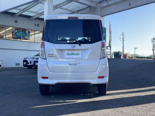 日産 デイズ ルークス X 宮崎県 2019(令1)年 4.1万km ホワイトパール 社外SDナビ/ワンセグテレビ/バックカメラ/全方位カメラ/アイドリングストップ/ドアバイザー/プッシュスタート/片側パワースライドドア/ETC/スマートキー/社外フロアマット