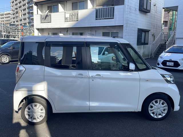 日産 デイズ ルークス X 宮崎県 2019(令1)年 4.1万km ホワイトパール 社外SDナビ/ワンセグテレビ/バックカメラ/全方位カメラ/アイドリングストップ/ドアバイザー/プッシュスタート/片側パワースライドドア/ETC/スマートキー/社外フロアマット