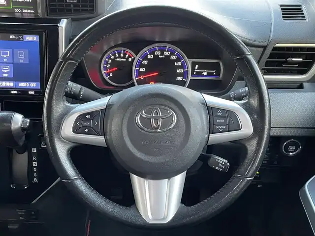 トヨタ ルーミー カスタムG 福岡県 2020(令2)年 2.1万km ブラックマイカメタリック/ファイアークォーツレッドメタリック ワンオーナー/純正ディーラーナビ（KSZT-Y68T）/Bluetooth対応/フルセグTV/AM/FM/9インチナビ/バックカメラ/フリップダウンモニター/両側パワースライドドア/ドライブレコーダー（前方）/ビルトインETC/クルーズコントロール/ドアバイザー/純正フロアマット/純正アルミホイール/プッシュスタート/保証書/取扱説明書/スペアキー/スマートキー