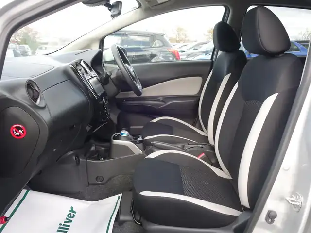 日産 ノート e－パワー B FOUR 山形県 2019(令1)年 8.5万km ブリリアントシルバー ４WD/衝突被害軽減システム/メモリナビ/　【CD BT AUX AM/FM】/バックカメラ/オートライト/アイドリングストップ/コーナーセンサー/電動格納ウィンカーミラー/フロアマット/スマートキー/ETC